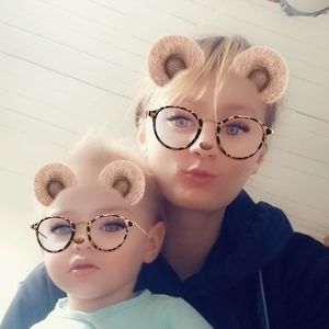 Meet your Posher, Becca